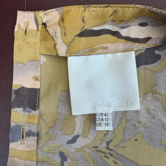 VINTAGE | Floral Ruffle Blouse - Picture 5 of 9